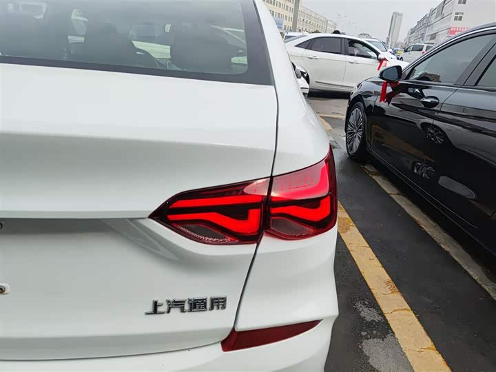 Фото 8 - Chevrolet Monza