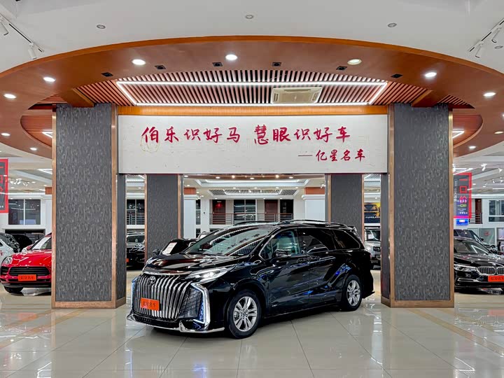 Фото 1 - Toyota Sienna