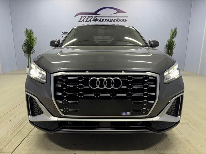 Фото 2 - Audi Q2L