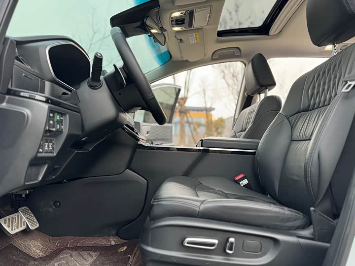 Фото 4 - Honda Elysion