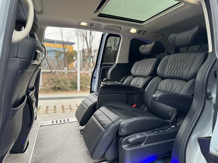 Фото 7 - Honda Elysion