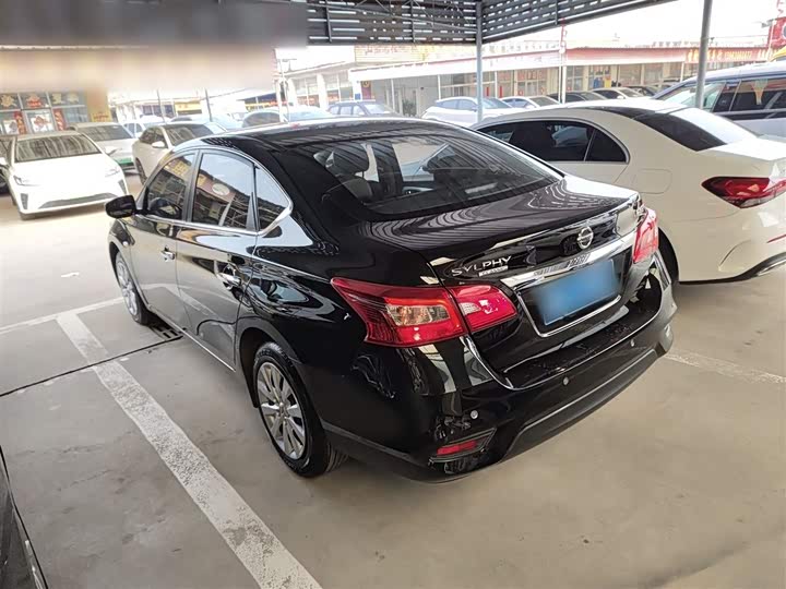 Фото 5 - Nissan Sylphy