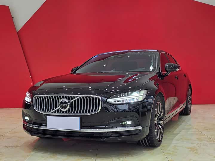 Фото 1 - Volvo S90