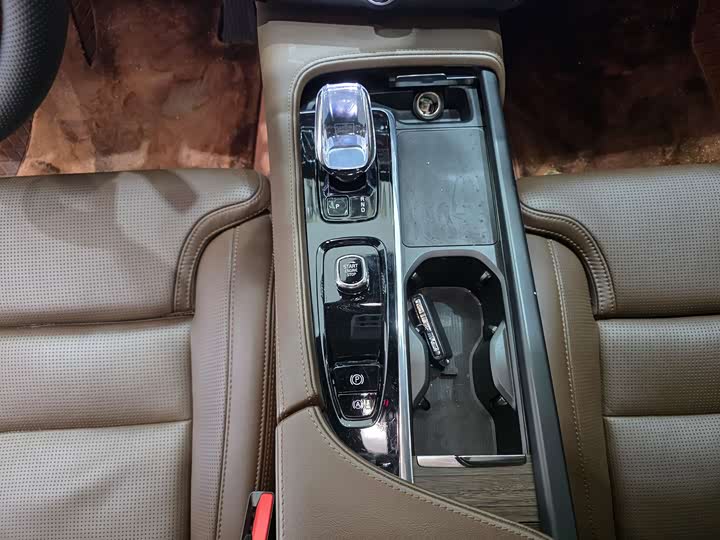 Фото 5 - Volvo S90