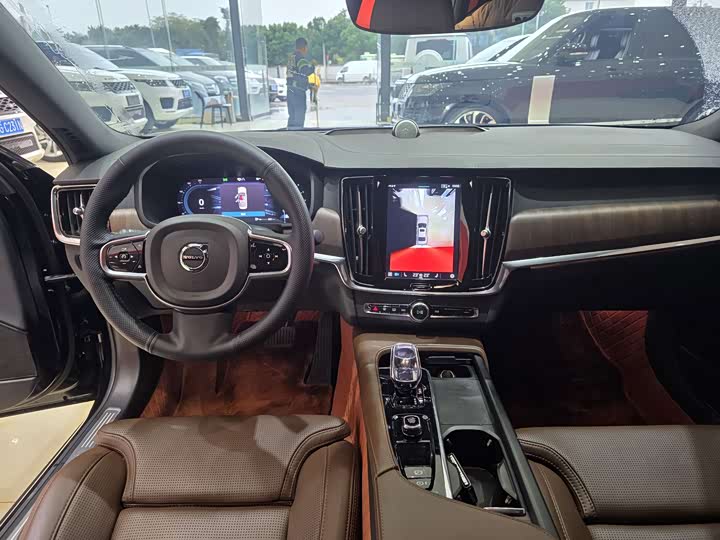 Фото 6 - Volvo S90