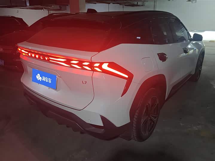 Фото 3 - Geely Galaxy L7