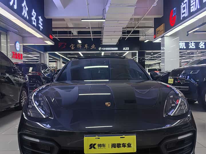 Фото 2 - Porsche Panamera