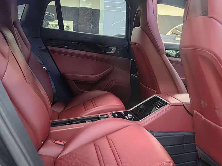 Фото 7 - Porsche Panamera