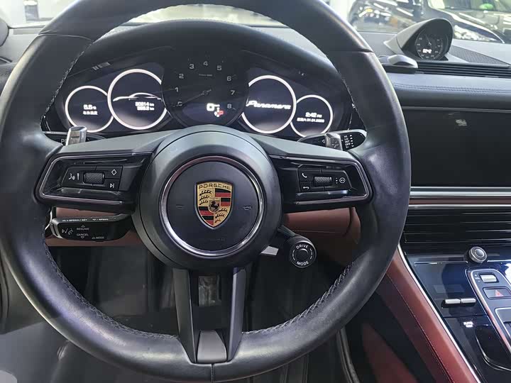 Фото 8 - Porsche Panamera