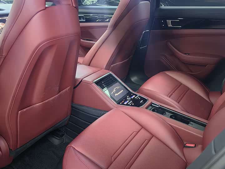 Фото 9 - Porsche Panamera