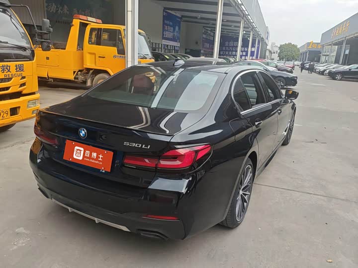 Фото 3 - BMW 5 Series