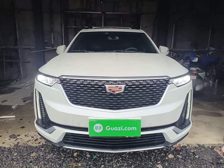 Фото 3 - Cadillac XT6