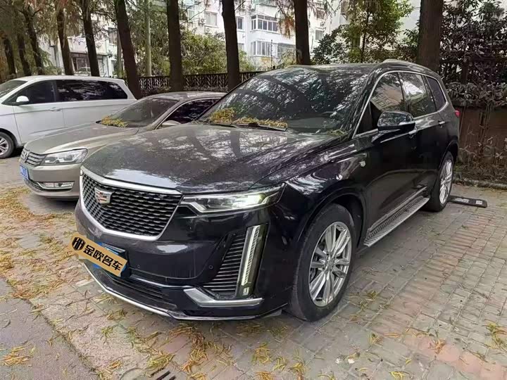 Фото 1 - Cadillac XT6