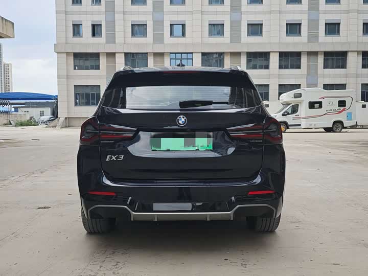 Фото 8 - BMW iX3