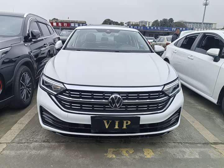 Фото 2 - Volkswagen Sagitar L