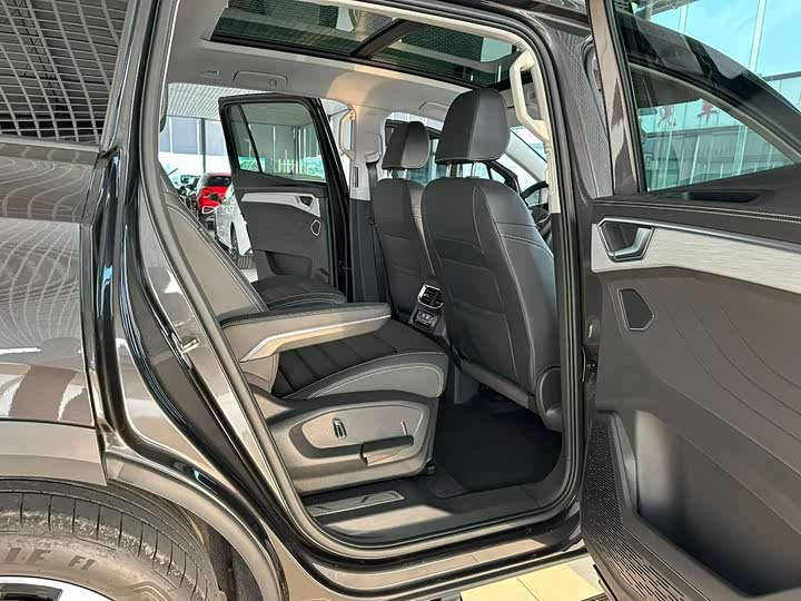 Фото 9 - Volkswagen Talagon