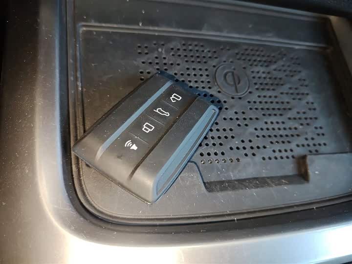 Фото 9 - Tank 300