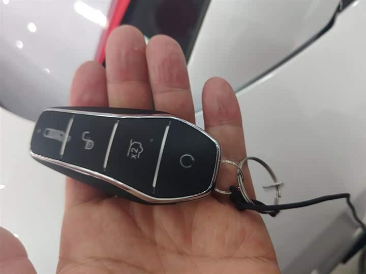 Фото 9 - BYD Song L DM-i Hybrid