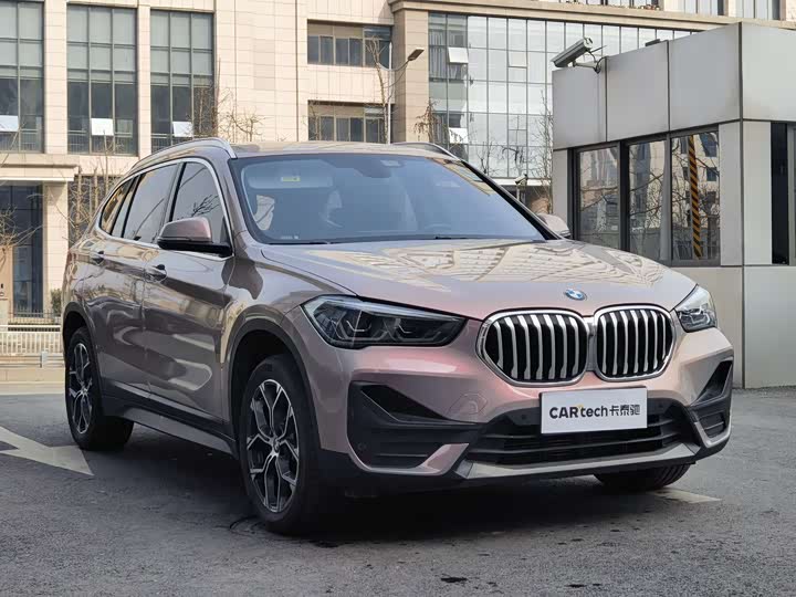 Фото 3 - BMW X1