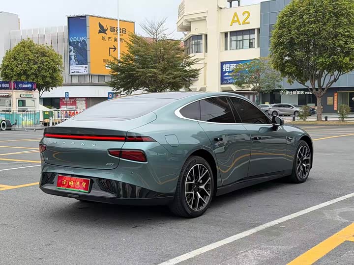 Фото 3 - XPeng P7