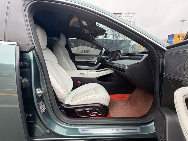 Фото 9 - XPeng P7