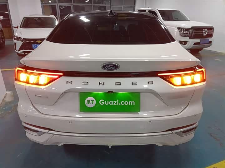 Фото 6 - Ford Mondeo