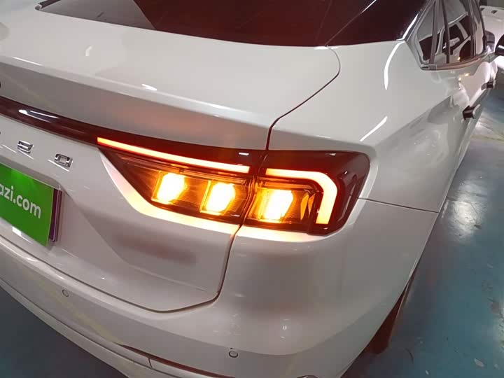 Фото 8 - Ford Mondeo