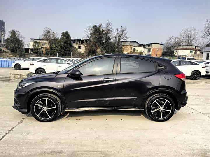 Фото 3 - Honda Vezel