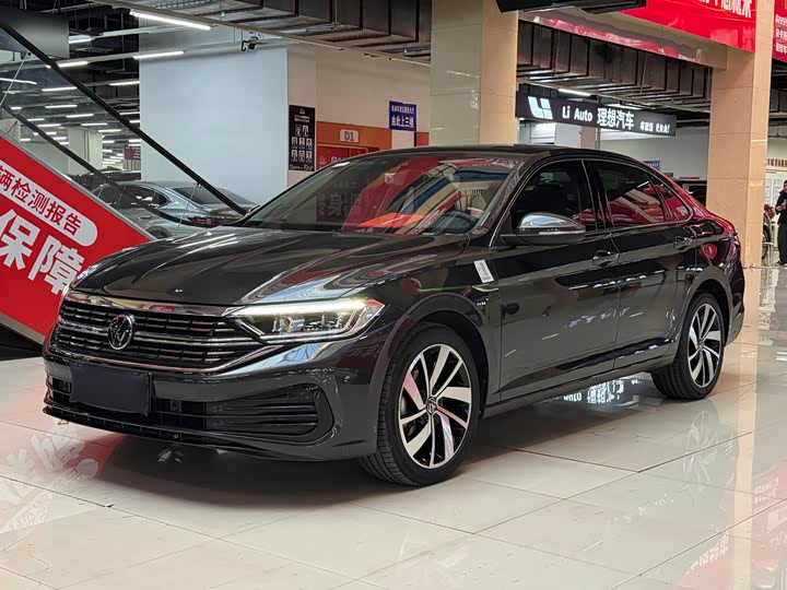 Фото 1 - Volkswagen Sagitar L