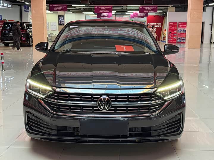 Фото 2 - Volkswagen Sagitar L