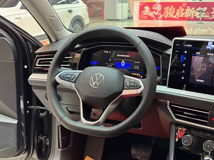 Фото 8 - Volkswagen Sagitar L