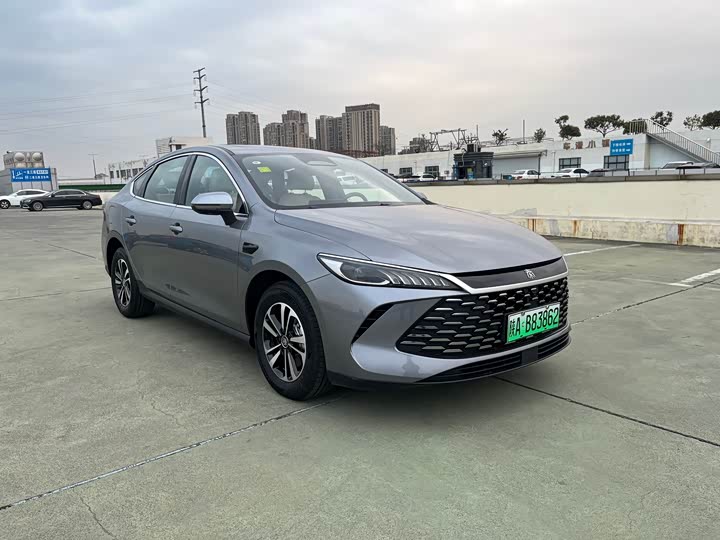 Фото 3 - BYD Qin Plus