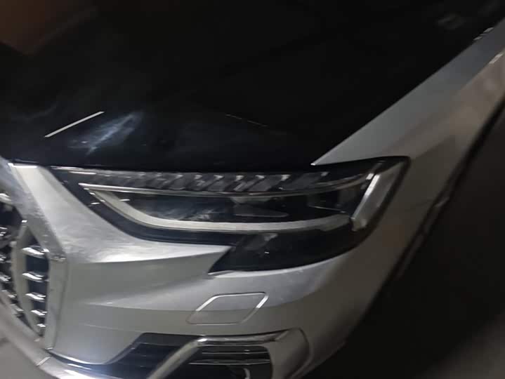 Фото 5 - Audi A8