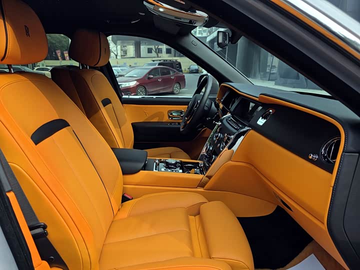 Фото 4 - Rolls-Royce Cullinan