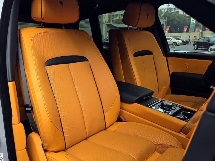 Фото 5 - Rolls-Royce Cullinan