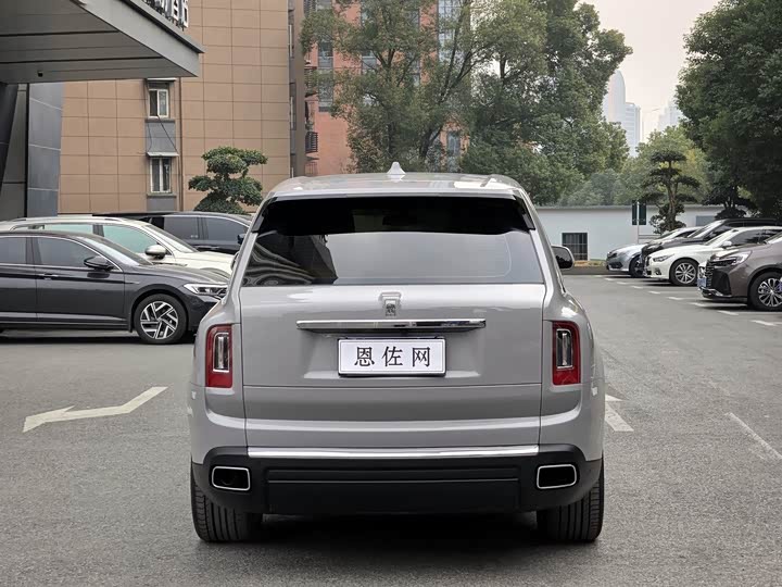 Фото 8 - Rolls-Royce Cullinan