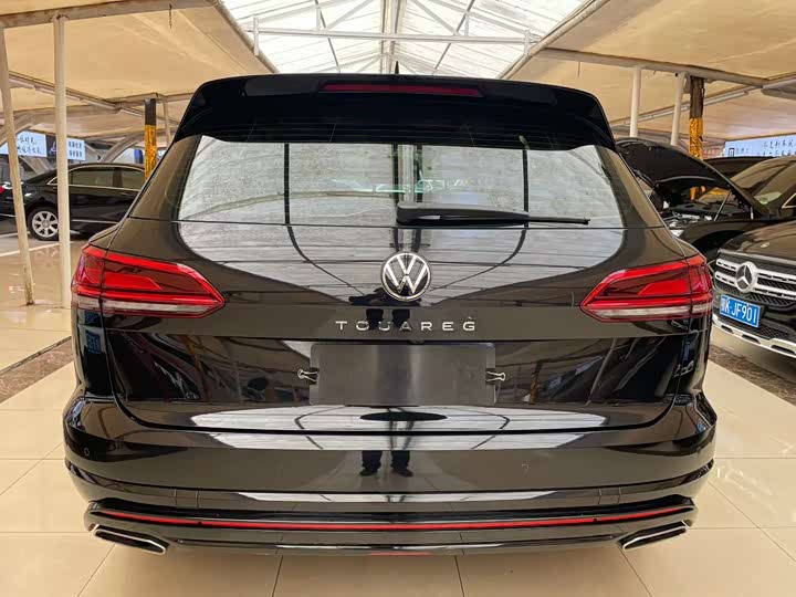 Фото 8 - Volkswagen Touareg
