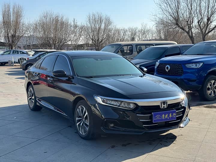 Фото 3 - Honda Accord