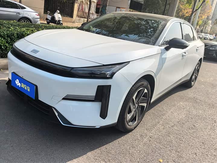 Фото 1 - Geely Galaxy L6