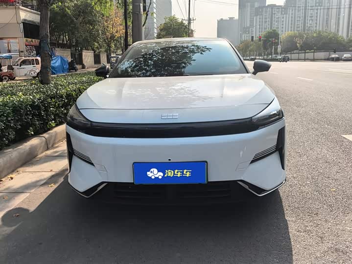 Фото 2 - Geely Galaxy L6