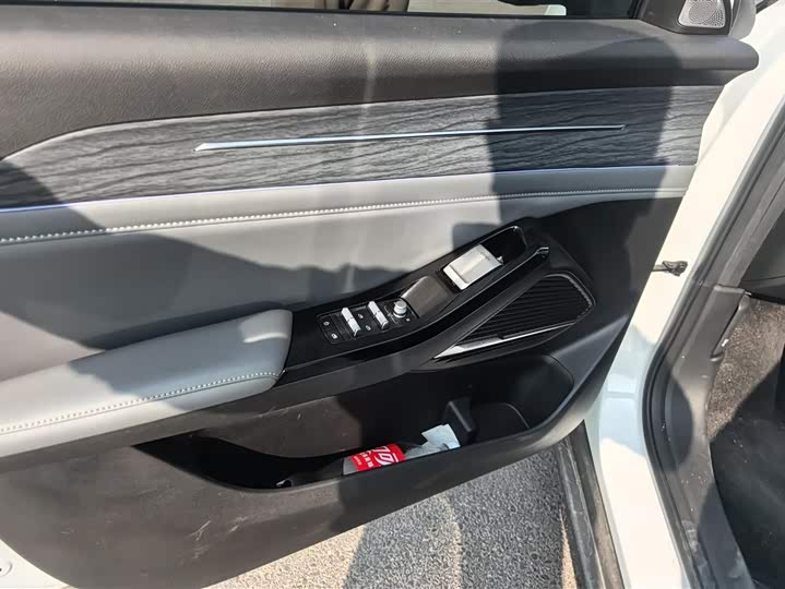 Фото 7 - Geely Galaxy L6