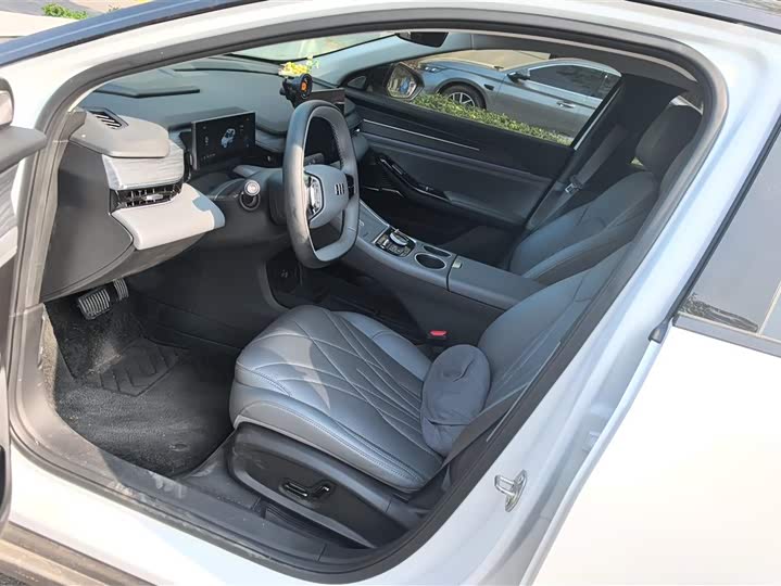 Фото 9 - Geely Galaxy L6