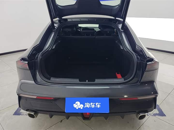 Фото 4 - Changan UNI-V