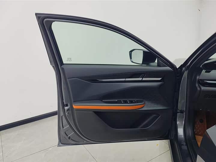 Фото 7 - Changan UNI-V