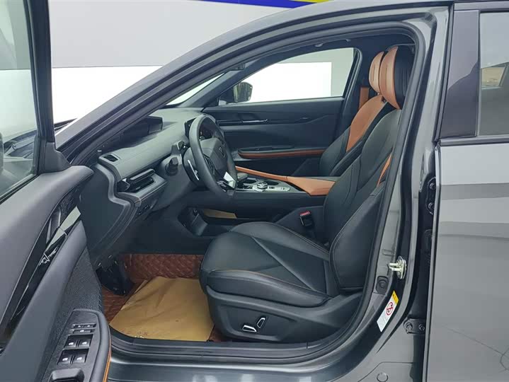 Фото 9 - Changan UNI-V