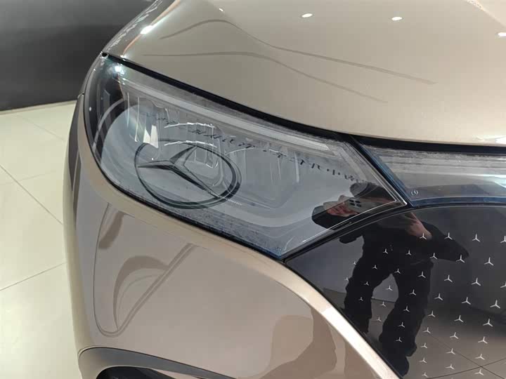 Фото 2 - Mercedes-Benz EQE SUV