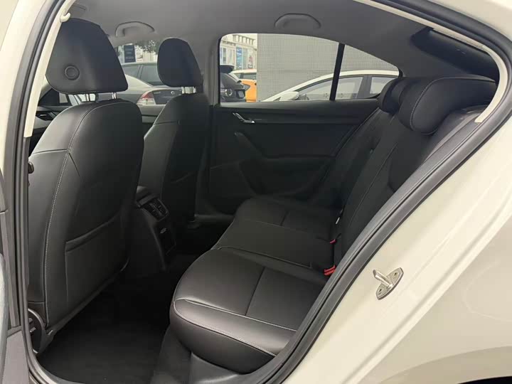 Фото 6 - Skoda Octavia Pro