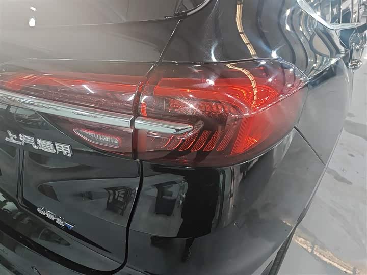 Фото 8 - Buick Envision Plus