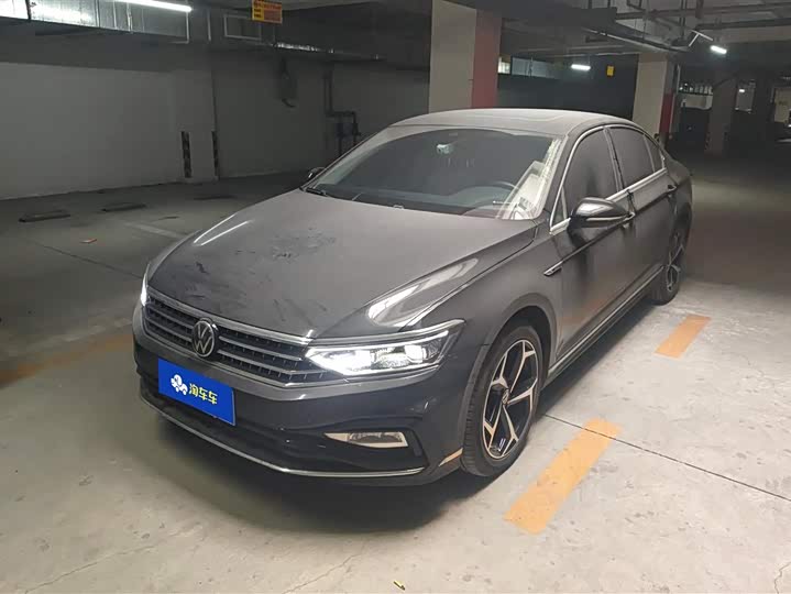 Фото 1 - Volkswagen Magotan