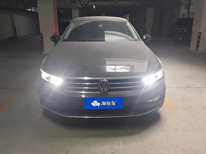 Фото 2 - Volkswagen Magotan